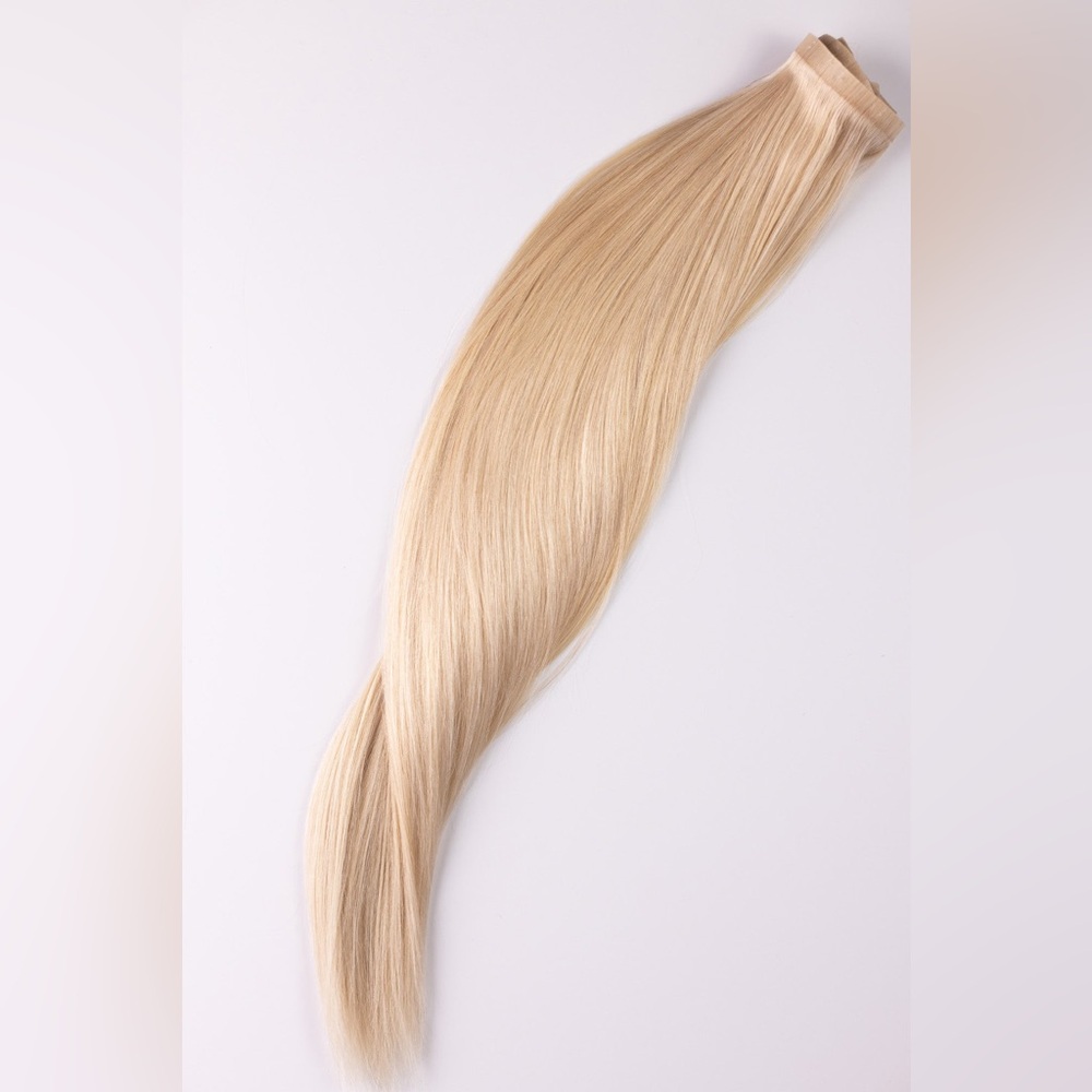 BFB Barefoot Blonde Hair Extension Set 24”